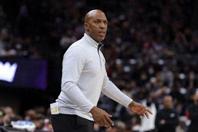 徐杰18+7+6广东逆转广州 邹阳21分福建胜四川